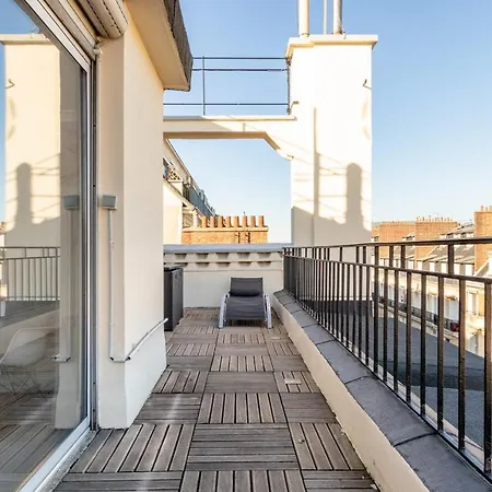 Guestready - Terrasse Vue Tour Eiffel